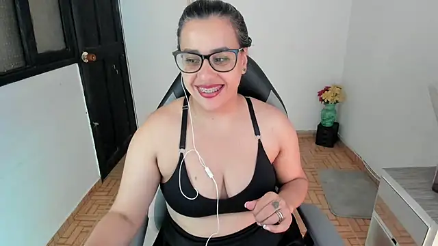 Snapshot of smile_sweetpao chatting on 10, 3, 2025 smile sweetpao online show from 10, 3, 2025