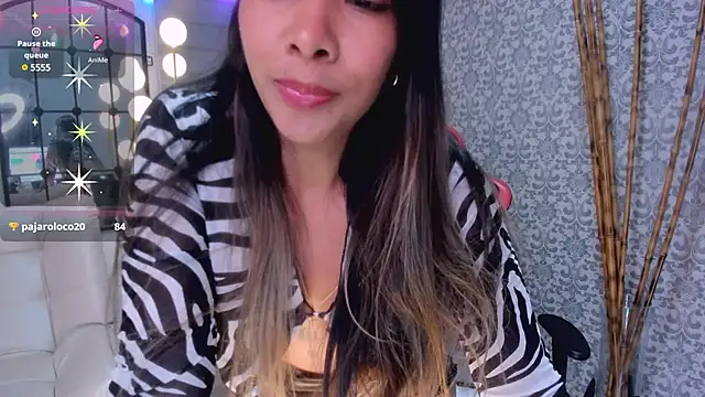 Snapshot of RenataReyes chatting on 11, 1, 2025 RenataReyes online show from 11, 1, 2025