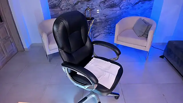 Snapshot of RenataReyes chatting on 10, 6, 2026 RenataReyes online show from 10, 6, 2026