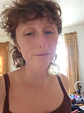 mossy kiss online show from 17, 2, 2025