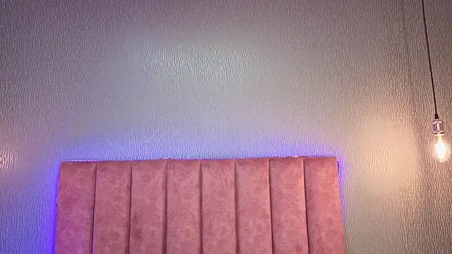 Alexa Thaylor  online show from 13, 1, 2026