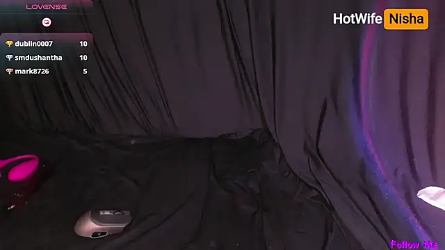 Snapshot of HotWifeNisha chatting on 5, 10, 2025 HotWifeNisha online show from 5, 10, 2025