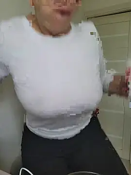 Snapshot of ROXOLANAA_SEXY chatting on 30, 5, 2026 ROXOLANAA SEXY online show from 30, 5, 2026