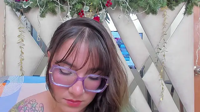 Snapshot of DEVA_BLUE_ chatting on 6, 12, 2024 DEVA BLUE  online show from 6, 12, 2024