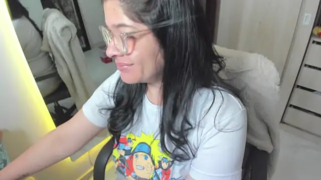 BellaFlaming online show from 7, 8, 2026