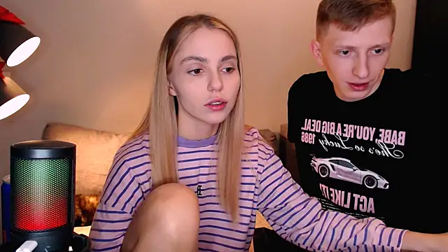 juliaanddima online show from 26, 10, 2025