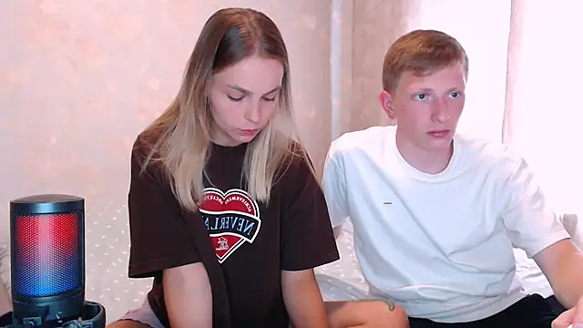 juliaanddima online show from 17, 7, 2026