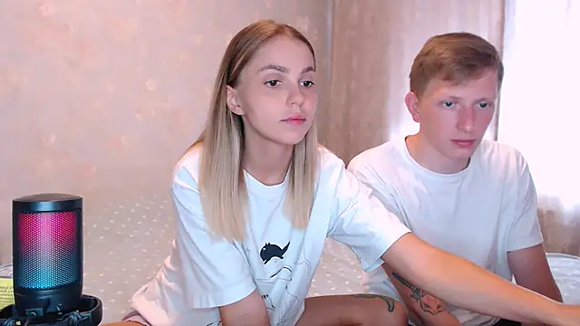 juliaanddima online show from 23, 7, 2026