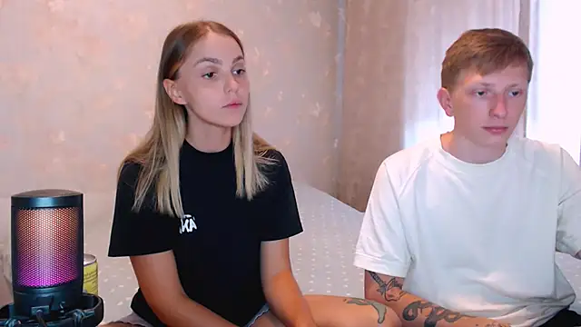 juliaanddima online show from 24, 7, 2026