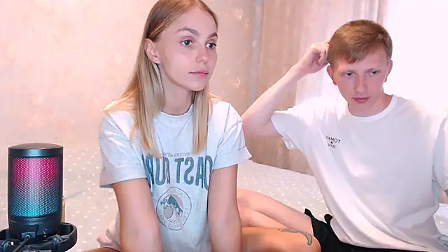 juliaanddima online show from 28, 7, 2026
