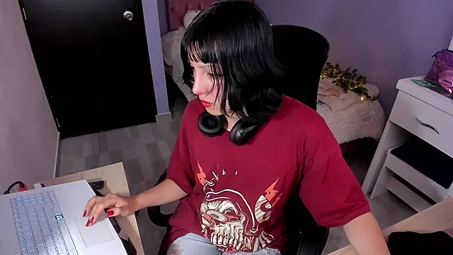 Snapshot of Room312_ chatting on 12, 12, 2024 Room312 online show from 12, 12, 2024