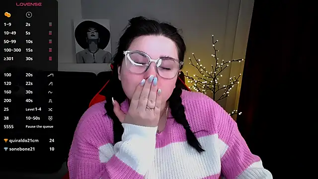 Emily Mo online show from 12, 2, 2025