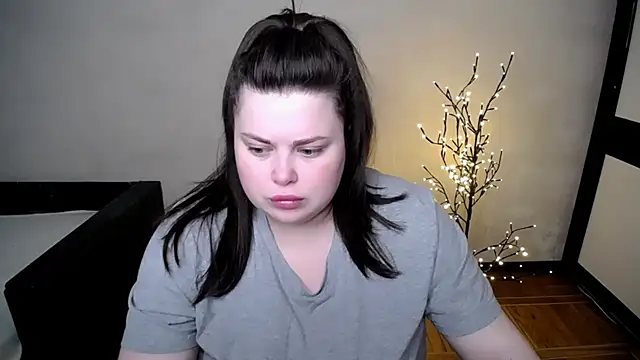 Emily Mo online show from 7, 5, 2026
