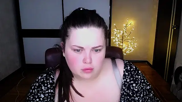 Emily Mo online show from 19, 7, 2026