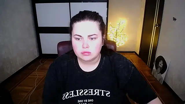 Emily Mo online show from 22, 7, 2026