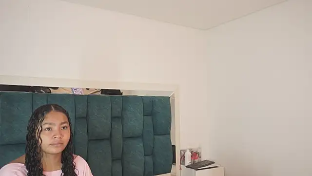 Anais aradia online show from 2, 7, 2026