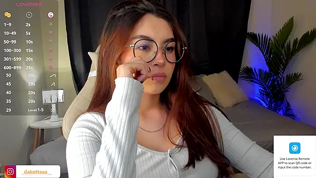 dakottaa  online show from 12, 3, 2025