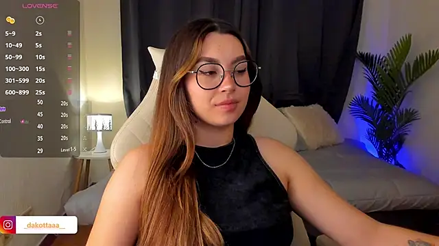 dakottaa  online show from 18, 9, 2025