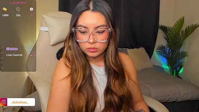 dakottaa  online show from 11, 3, 2026