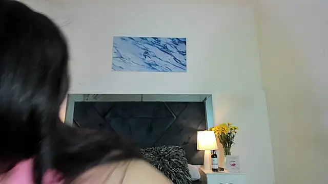 Snapshot of Lauralove_69 chatting on 1, 2, 2025 Lauralove 69 online show from 1, 2, 2025