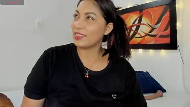 Lauralove 69 online show from 5, 5, 2026