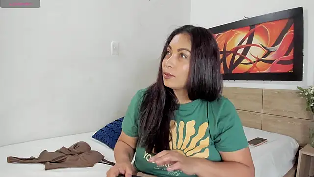 Lauralove 69 online show from 28, 5, 2026