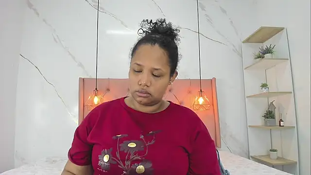 Belle Brunette online show from 15, 7, 2026