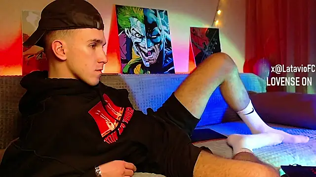 Midnighter  online show from 28, 1, 2025