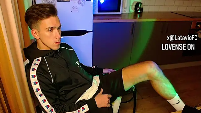 Midnighter  online show from 20, 9, 2025