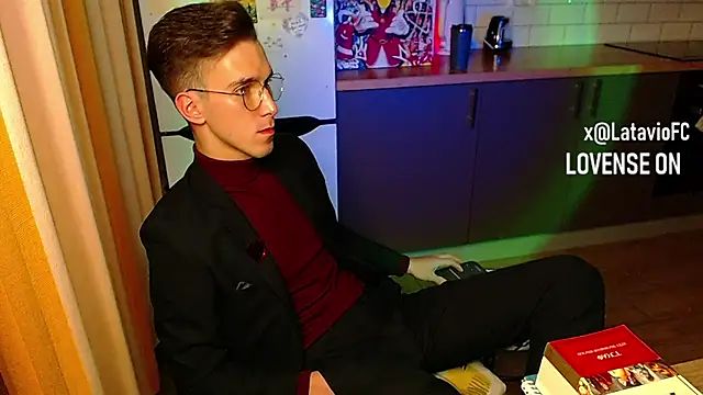 Midnighter  online show from 22, 9, 2025