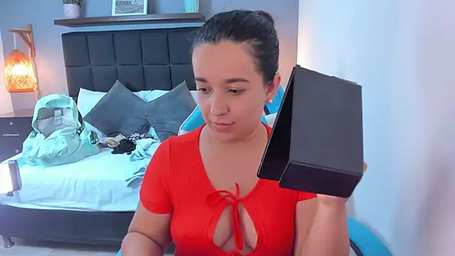 izaro22 online show from 26, 9, 2025