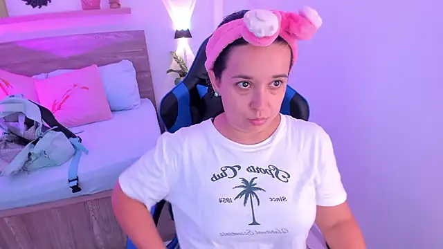 izaro22 online show from 30, 9, 2025