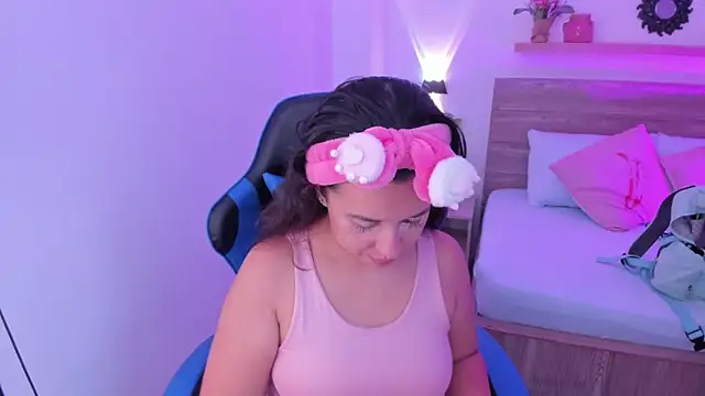 izaro22 online show from 1, 10, 2025