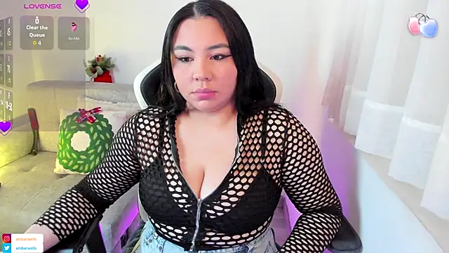 ambar-wells online show from 5, 12, 2025