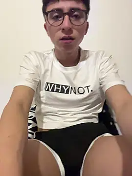 CamiRojas boy online show from 31, 10, 2025