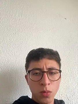 CamiRojas boy online show from 30, 4, 2026