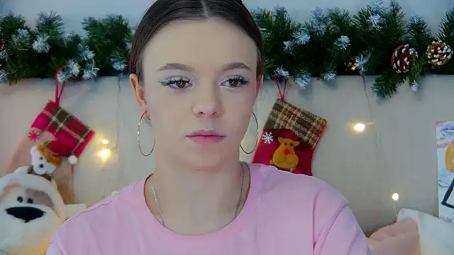 Snapshot of ElisabethDavis chatting on 8, 1, 2025 ElisabethDavis online show from 8, 1, 2025