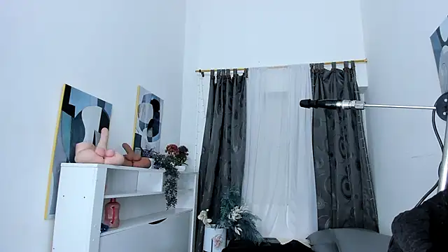 Snapshot of Angie_Will chatting on 4, 12, 2024 Angie Will online show from 4, 12, 2024