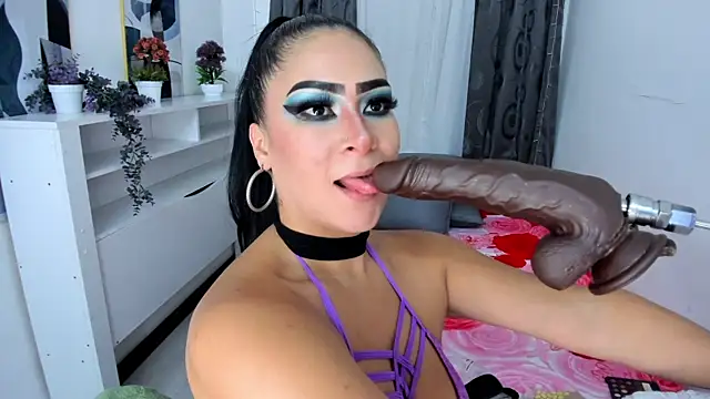 Snapshot of Angie_Will chatting on 5, 12, 2024 Angie Will online show from 5, 12, 2024