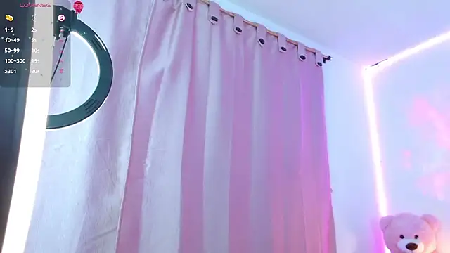 Snapshot of Angely_18 chatting on 14, 1, 2025 Angely 18 online show from 14, 1, 2025