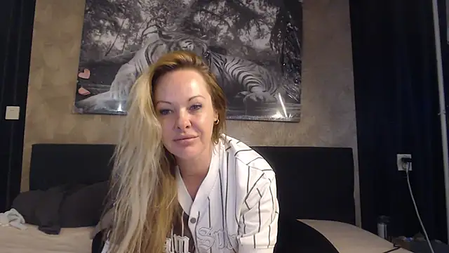 Snapshot of dutch_prinses chatting on 4, 4, 2026 dutch prinses online show from 4, 4, 2026