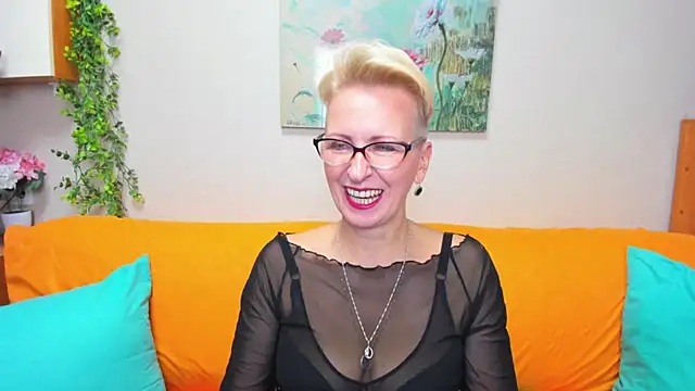 iamyourdream89 online show from 27, 11, 2025