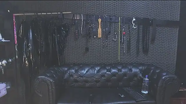 kimberly swan online show from 11, 3, 2025