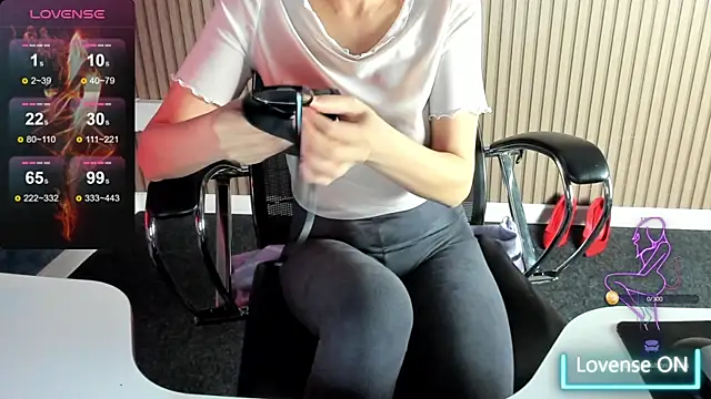 mommy cum1 online show from 28, 4, 2026