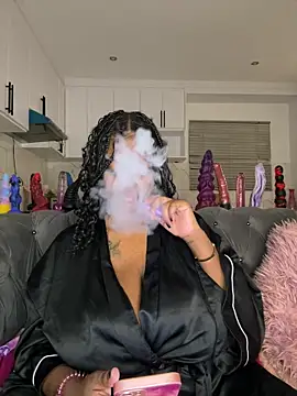 Snapshot of Yung-Missy chatting on 7, 3, 2026 Yung-Missy online show from 7, 3, 2026