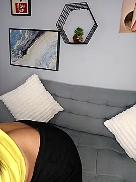 Amber Etan online show from 22, 2, 2026