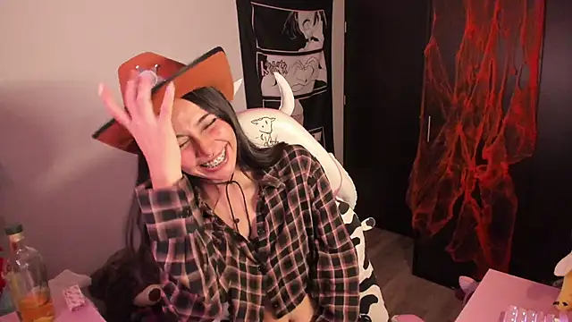 Snapshot of amber_yull chatting on 31, 10, 2025 amber yull online show from 31, 10, 2025