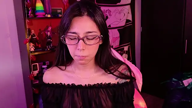 amber yull online show from 18, 6, 2026