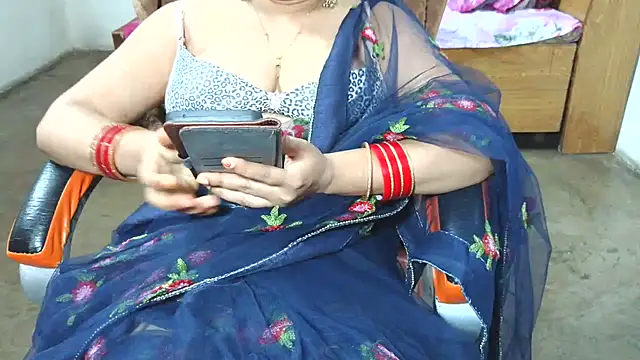 Cute Mahi22 online show from 17, 7, 2026
