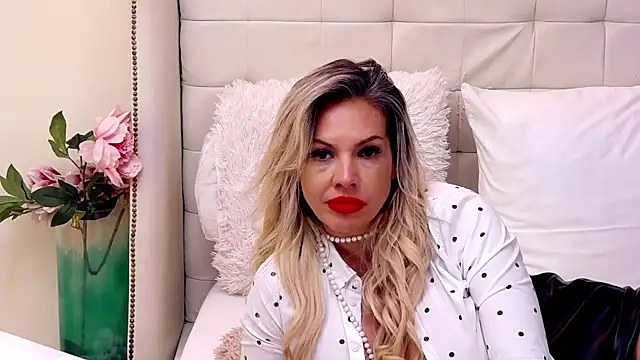 SashaAllford online show from 15, 1, 2025